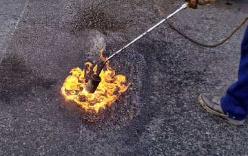 Carlton In Cleveland flat roofing repairs